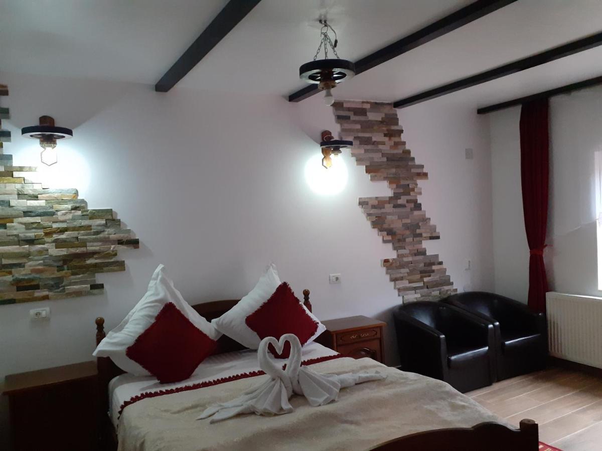 Pensiunea Dracula & Spa Capatineni-Ungureni Экстерьер фото