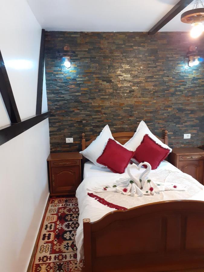 Pensiunea Dracula & Spa Capatineni-Ungureni Экстерьер фото